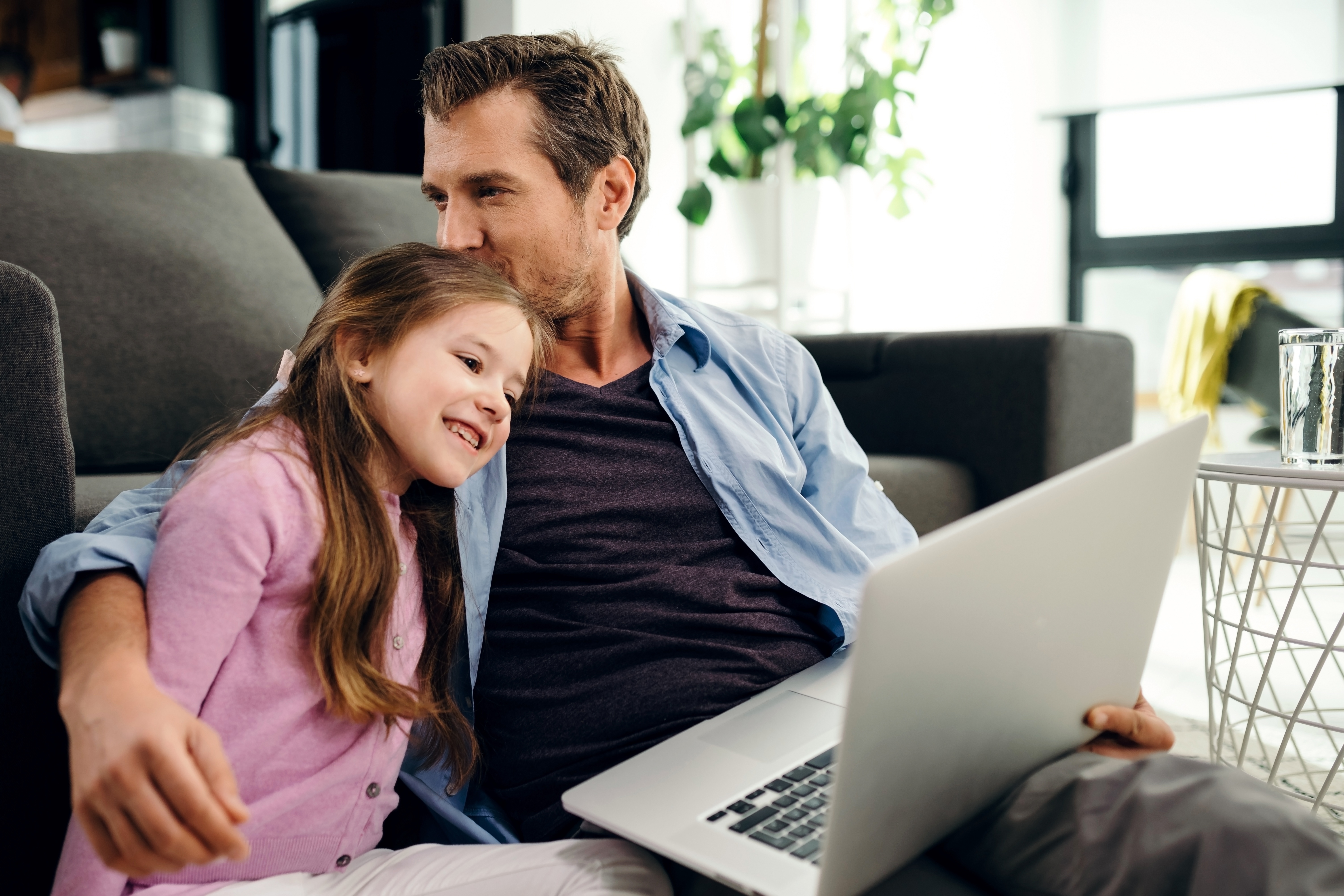 User accessing fast insurance quotes on mobile device
